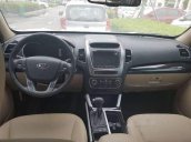 Cần bán gấp Kia Sorento sản xuất năm 2016, màu trắng 