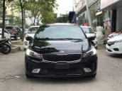 Cần bán Kia Cerato 1.6AT đời 2017, màu đen, giá 615tr