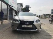 Cần bán xe Lexus ES 250 năm sản xuất 2015, màu vàng, nhập khẩu như mới