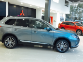 Bán Mitsubishi Outlander năm 2018 màu xám (ghi), giá 909 triệu