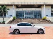 Cần bán gấp BMW 5 Series 520i đời 2013, màu trắng, nhập khẩu nguyên chiếc chính chủ