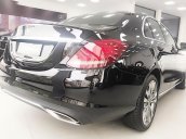 Bán Mercedes C250 Exclusive đời 2018, màu đen