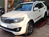 Cần bán xe Toyota Fortuner TRD Sportivo 4x2 AT đời 2014, màu trắng giá cạnh tranh