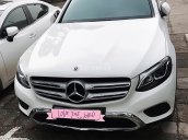 Gia đình bán Mercedes GLC 200 năm 2018, màu trắng