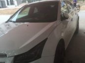 Cần bán lại xe Chevrolet Cruze sản xuất năm 2014, màu trắng, giá tốt