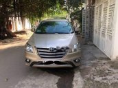 Bán ô tô Toyota Innova E sản xuất 2015, màu vàng, xe nhập chính chủ