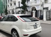 Bán xe Ford Focus 1.8 AT đời 2010, màu trắng, giá chỉ 350 triệu