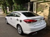 Cần bán Kia Cerato đời 2016, màu trắng số sàn 