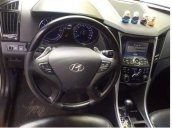 Bán xe Hyundai Sonata sản xuất 2010, màu trắng, 565 triệu