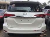 Bán Toyota Fortuner sản xuất 2018, màu trắng, nhập khẩu nguyên chiếc