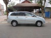 Bán Toyota Innova G năm sản xuất 2011, màu bạc, xe gia đình, giá tốt