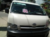 Cần bán Toyota Hiace 2010, số sàn máy dầu, màu trắng ngọc trinh