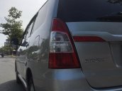 Cần bán gấp Toyota Innova E đời 2014, màu bạc