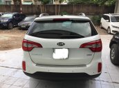 Bán xe Kia Sorento sản xuất 2016, màu trắng máy dầu số tự động