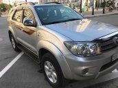 Bán Toyota Fortuner G 2010, màu bạc, chính chủ, 605 triệu