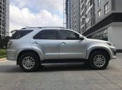 Bán Toyota Fortuner V AT năm 2015, màu bạc, xe như mới, 768tr