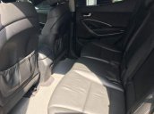 Bán lại xe Hyundai Santa Fe AT 4x4 năm sản xuất 2015, màu đen, giá tốt