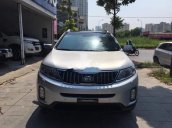 Bán ô tô Kia Sorento AT năm 2017, màu bạc, xe như mới