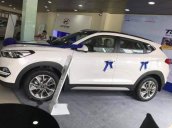 Cần bán xe Hyundai Tucson năm 2018, màu trắng, giá 828tr