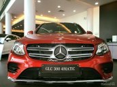 Bán Mercedes GLC300 đời 2018 mới, màu đỏ, giao xe toàn quốc