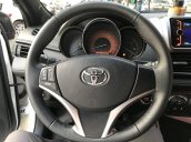 Cần bán Toyota Yaris đời 2017, màu trắng, nhập khẩu Thái Lan