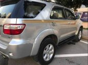 Chính chủ bán xe Toyota Fortuner G đời 2010, màu bạc