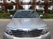 Bán Toyota Fortuner V AT 4x4 2015, màu bạc như mới, 765tr