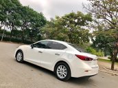 Cần bán xe Mazda 3 1.5 AT 2017, màu trắng như mới, 639 triệu