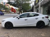 Bán xe Mazda 3 1.5 AT đời 2018, màu trắng, chính chủ  