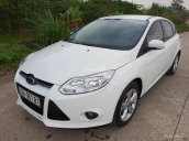 Bán xe Ford Focus năm sản xuất 2013, màu trắng