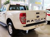 Bán ô tô Ford Ranger XLS 2.2L 4x2 AT sản xuất năm 2018, màu trắng, xe nhập