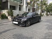 Cần bán Mercedes C300 AMG đời 2016, màu đen chính chủ