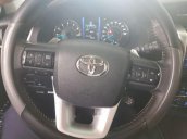 Cần bán xe Toyota Fortuner V đời 2017, màu đen chính chủ