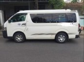 Bán xe Toyota Hiace sản xuất năm 2010, màu trắng, nhập khẩu