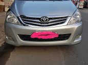 Bán Toyota Innova G đời 2009, màu bạc còn mới