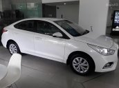 Bán Hyundai Accent 1.4 MT Base năm 2018, màu trắng