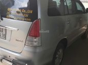 Cần bán lại xe Toyota Innova G sản xuất năm 2011, màu bạc, giá tốt