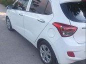 Cần bán Hyundai Grand i10 sản xuất 2015, màu trắng 