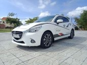 Bán xe Mazda 2 đời 2016, màu trắng