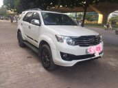 Cần bán Toyota Fortuner 2015, màu trắng xe gia đình giá cạnh tranh