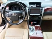 Cần bán Toyota Camry 2.5G đời 2012, màu đen giá cạnh tranh