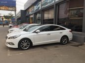 Bán Hyundai Sonata 2015, đúng chất, biển TP, màu trắng, giá TL, hỗ trợ góp