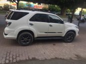 Cần bán Toyota Fortuner 2015, màu trắng xe gia đình giá cạnh tranh