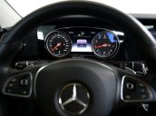 Bán Mercedes-Benz E250, năm sản xuất 2017, đăng ký tháng 8/2018, màu trắng, mới 99%, nộp 25 thuế trước bạ