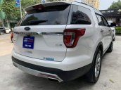 Cần bán gấp Ford Explorer sản xuất 2016, màu trắng, xe nhập 