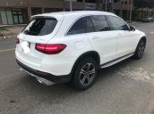 Cần bán gấp Mercedes GLC250 đời 2017, màu trắng, xe nhập