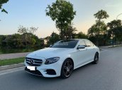 Bán Mercedes Benz E300 AMG màu trắng, sản xuất 2017, đăng ký 08/2017, biển Hà Nội