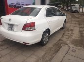 Cần bán Toyota Vios limo sản xuất năm 2010, màu trắng số sàn