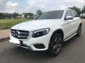 Cần bán gấp Mercedes GLC250 đời 2017, màu trắng, xe nhập