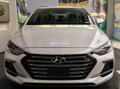 Bán xe Hyundai Elantra sản xuất 2018 màu trắng, 729 triệu